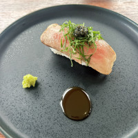 肉寿司の試食がとても美味しかったです