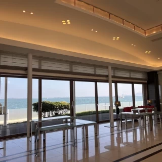 海が見える待合