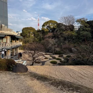 披露宴の演出で天空庭園から登場できるとのことでした。