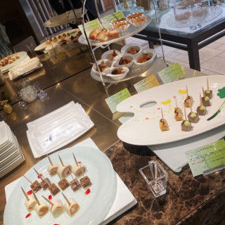 挙式後披露宴前のウェルカムパーティでの料理