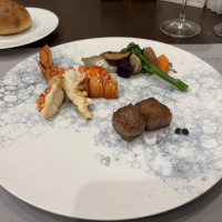 試食、お皿が温かい
