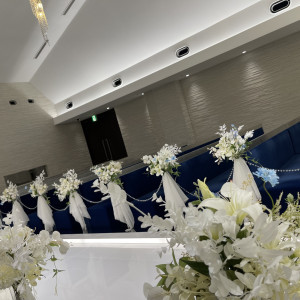 チャペル参列者席|745305さんのアルカンシエル横浜 luxemariage（アルカンシエルグループ）の写真(2419726)