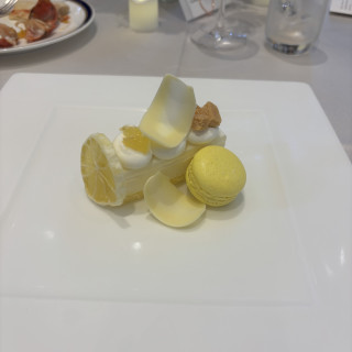 デザートのケーキ
