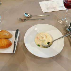 料理です。スープのお皿は変更してもらいました。|745356さんのHilltop Resort YAMANOUE (ヒルトップリゾート ヤマノウエ)の写真(2420211)