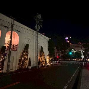 イルミネーションがついています。|745367さんの山手迎賓館/テイクアンドギヴ・ニーズウェディングの写真(2620948)