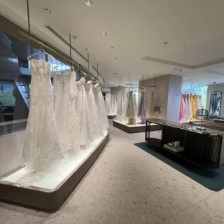 ドレスのセレクトショップです。