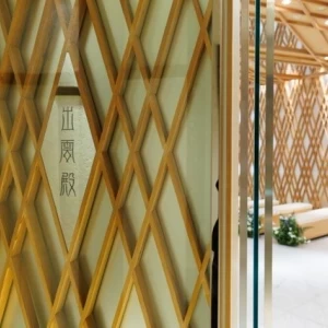挙式会場入り口|745514さんのデュクラス大阪/FIVESTAR WEDDINGの写真(2421880)