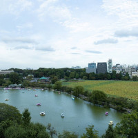 会場内からの窓からの景色