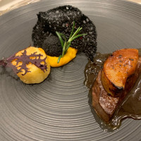 メインのお肉料理