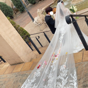 チャペル外 フラワーシャワー後|745609さんのSt. ヴァレンタイン福山/FIVESTAR WEDDINGの写真(2438679)