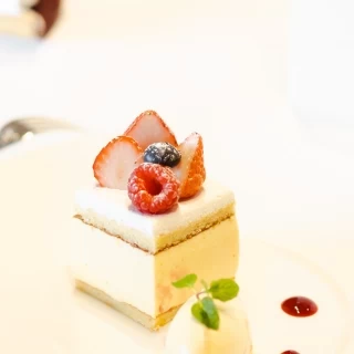 至福のウェディングケーキ