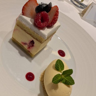 至福のウェディングケーキ