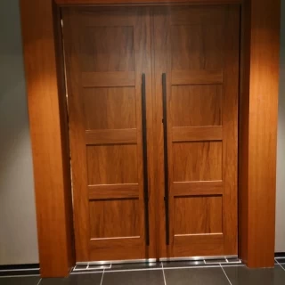 扉