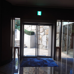 庭に行ける扉|745717さんのセルリアンタワー東急ホテルの写真(2422771)
