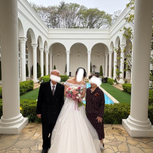ガーデンでの写真撮影|745795さんのヒルサイドクラブ迎賓館（八王子）/テイクアンドギヴ・ニーズウェディングの写真(2423247)