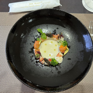 プレジールの式場の食事会の前妻になります。