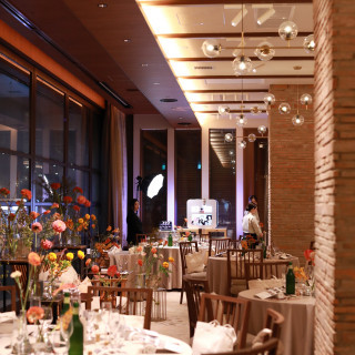 会場は中庭に面して開放感抜群、眺めもいいです