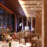 会場は中庭に面して開放感抜群、眺めもいいです