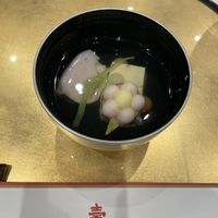 出汁にこだわっているというお椀