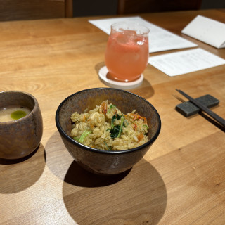 釜飯とお出汁、生搾りのカクテル