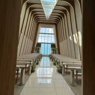 写真では伝わりづらいですが、天井が高くてとても落ち着にます。