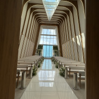 写真では伝わりづらいですが、天井が高くてとても落ち着にます。