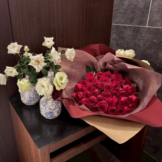 サプライズの花