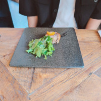 丹波黒鶏とフォアグラのバロティーヌ