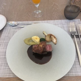 メイン