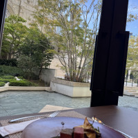 大聖堂がある庭