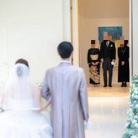 挙式会場にて両親と対面