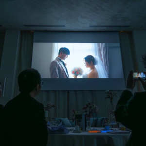 披露宴にてエンディングムービー上映|746428さんのザ・リバーサイドテラス広島ツリーズスクエアの写真(2428501)