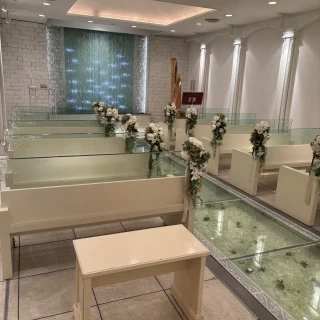 チャペル入口から