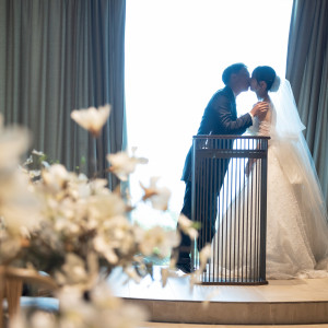 挙式(ウエディングキスの後カーテンオープン)|746626さんのLUCIS(ルーキス)の写真(2557993)