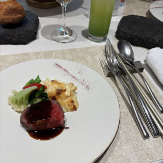 メインのお肉料理
