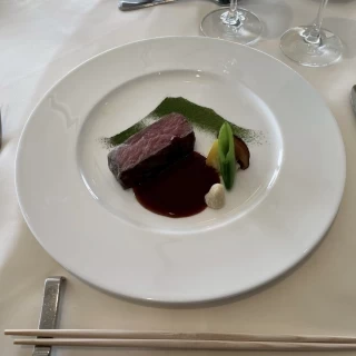 フレンチのほうの肉料理