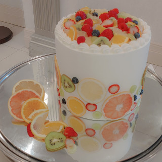 式場で用意してくれたケーキ。かわいくて気に入っています。