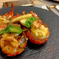 スパイスの効いた海老料理