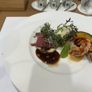 メイン