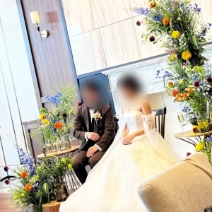 メイン席
チェア、装花選べます|747055さんのアーククラブ迎賓館（広島）/テイクアンドギヴ・ニーズウェディングの写真(2430498)