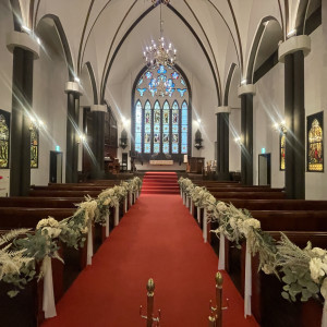天井が高くとても重厚感のあるチャペル|747106さんのST.MARGARET WEDDING（セント・マーガレット ウエディング）の写真(2430560)