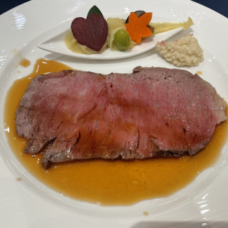 メインの肉料理