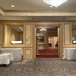 広々とした控室