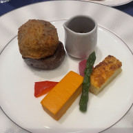 メインのステーキ
