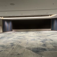 大人数向け披露宴会場(LED画面オフ)