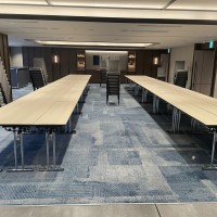 中人数向け披露宴会場(セッティング前)