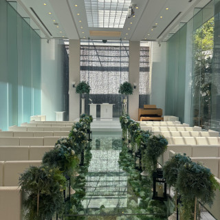 ガラス張りの明るい会場でした