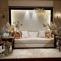 新郎新婦席。ソファや、椅子など選べました