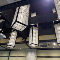披露宴の天井です。和な雰囲気です。