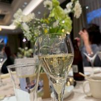 装花と金箔入りの乾杯ドリンクの相性が良かったです。、
